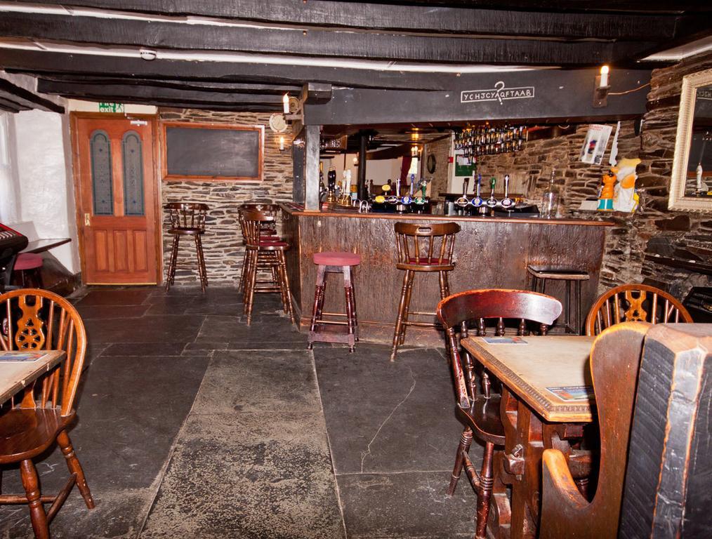 The White Hart Hotel Menheniot Esterno foto