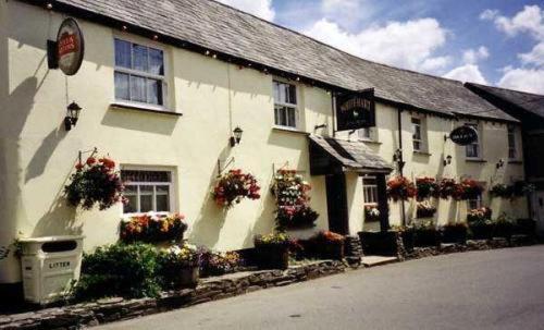 The White Hart Hotel Menheniot Esterno foto
